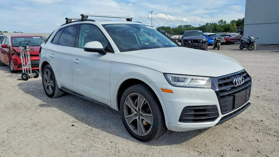 AUDI Q5 -