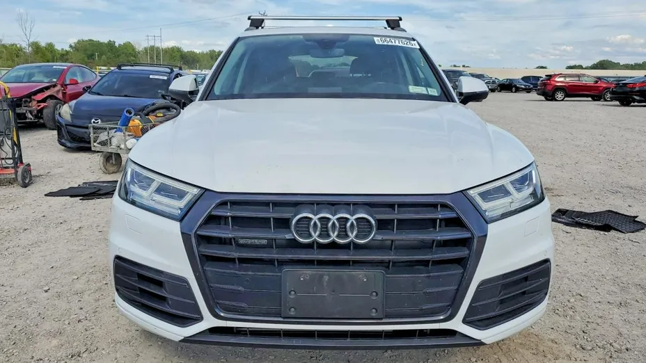 AUDI Q5 -