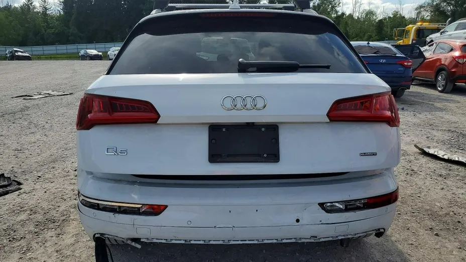 AUDI Q5 -