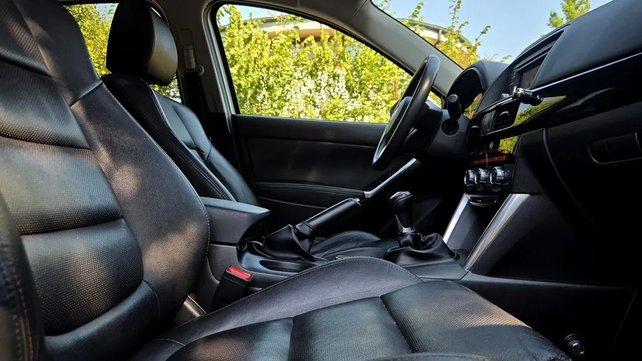 MAZDA CX-5 -