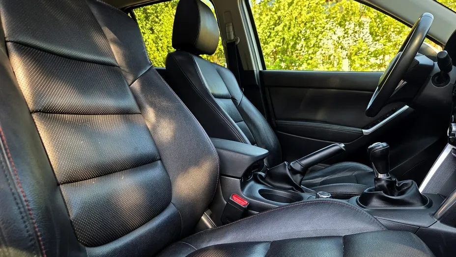 MAZDA CX-5 -