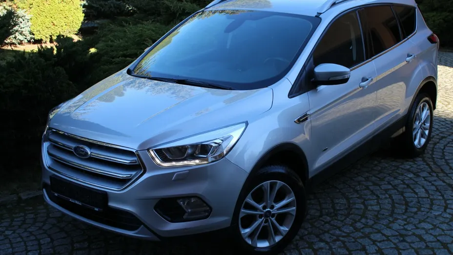 FORD Kuga -