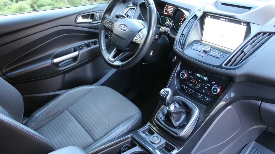 FORD Kuga -