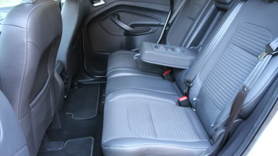 FORD Kuga -