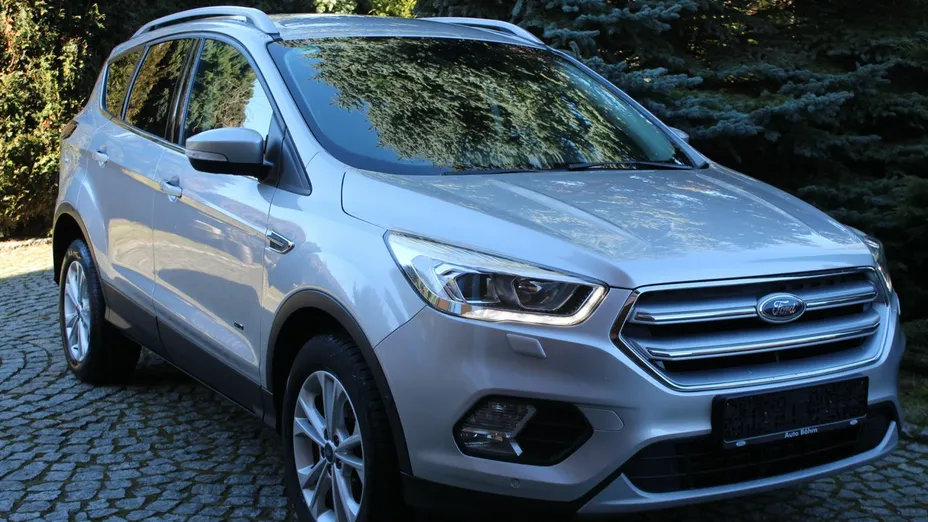 FORD Kuga -