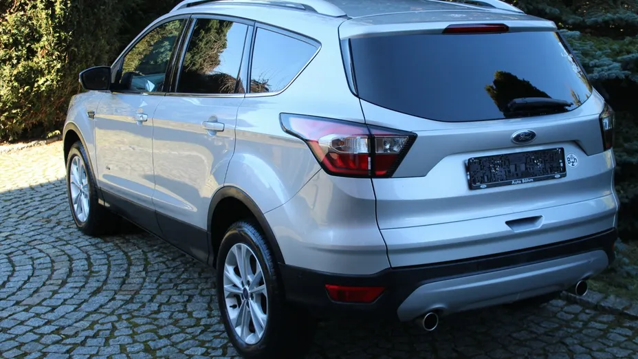 FORD Kuga -