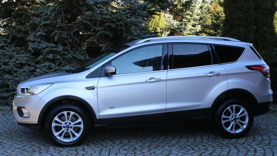 FORD Kuga -