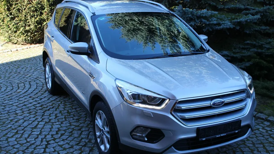 FORD Kuga -