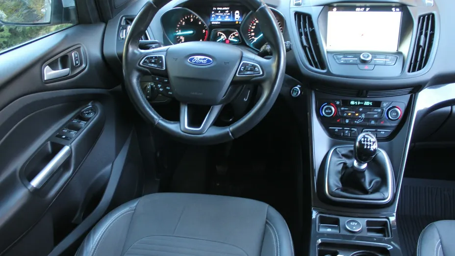 FORD Kuga -