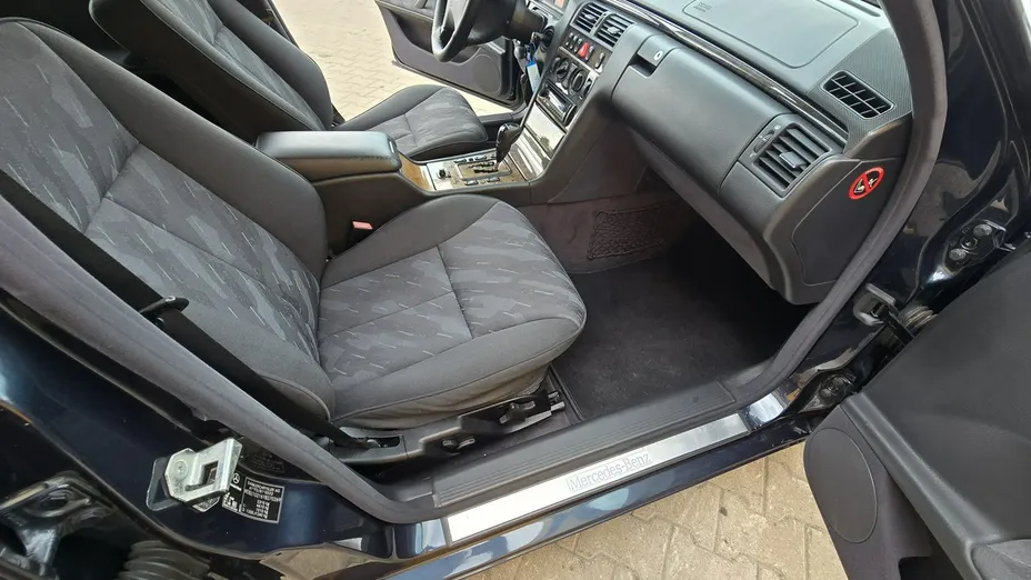 MERCEDES-BENZ E Klasa -