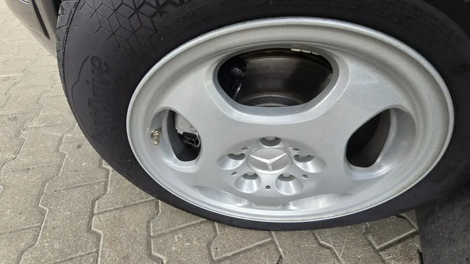 MERCEDES-BENZ E Klasa -