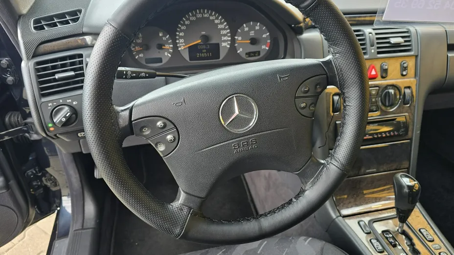 MERCEDES-BENZ E Klasa -