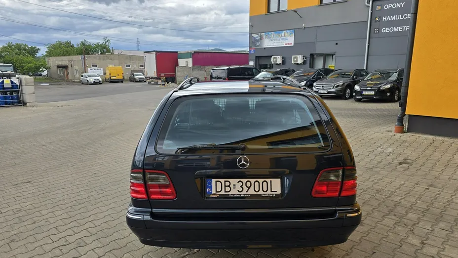 MERCEDES-BENZ E Klasa -