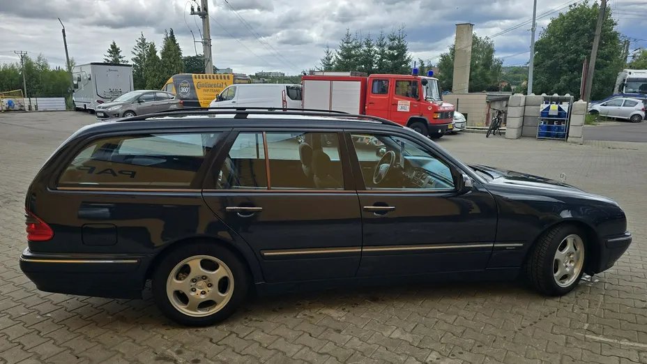 MERCEDES-BENZ E Klasa -