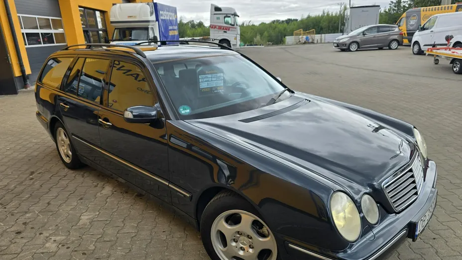 MERCEDES-BENZ E Klasa -