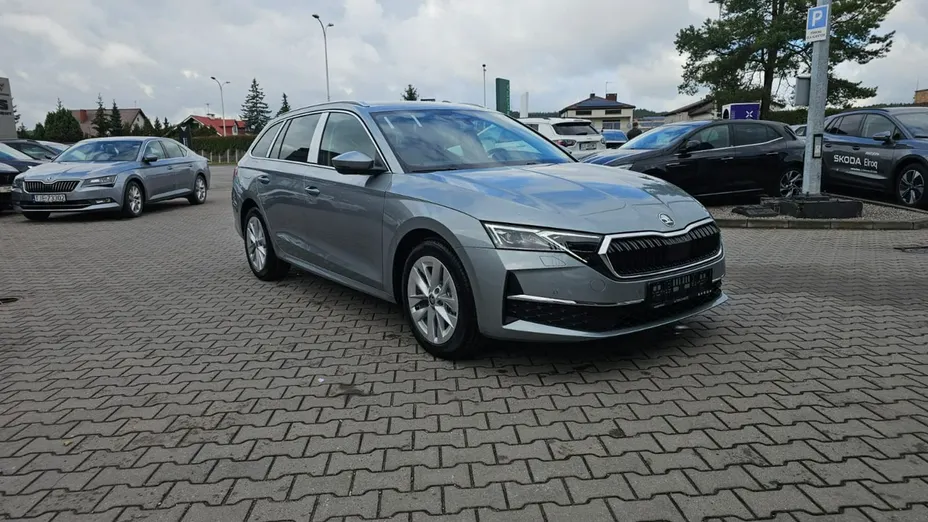 SKODA Octavia -