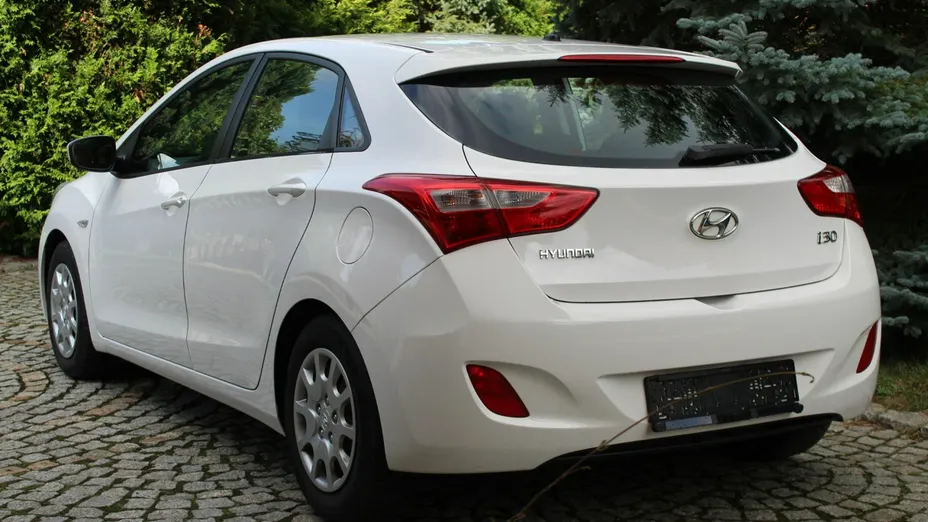 HYUNDAI i30 -