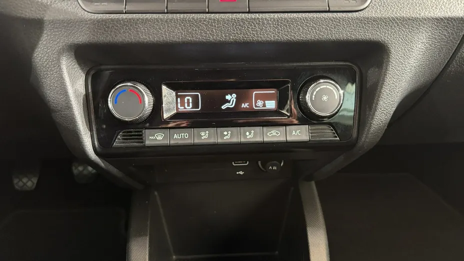 SKODA Fabia -