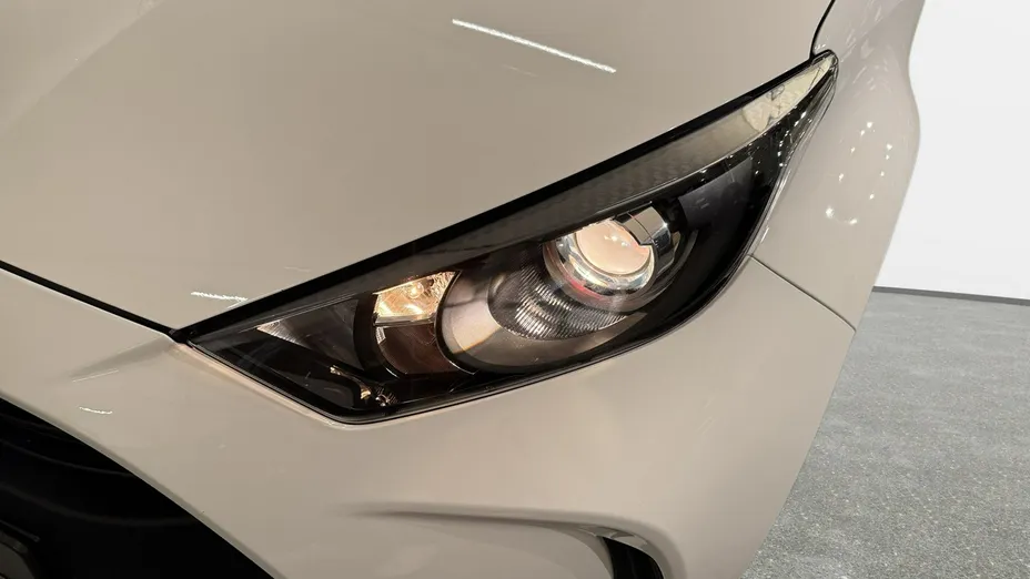 TOYOTA Yaris -