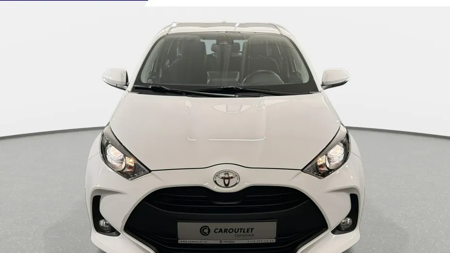 TOYOTA Yaris -