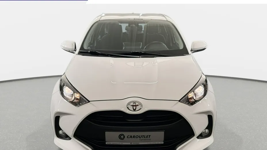 TOYOTA Yaris -