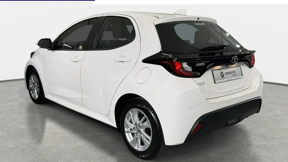 TOYOTA Yaris -