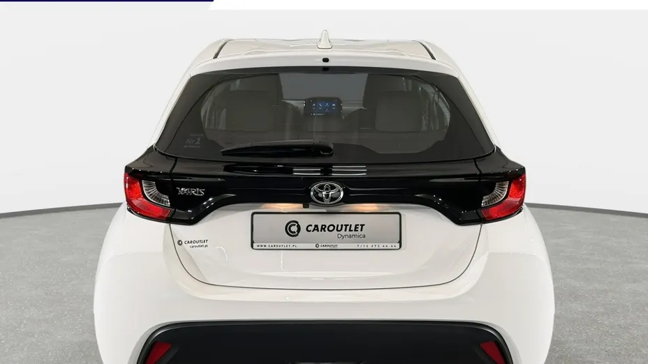 TOYOTA Yaris -