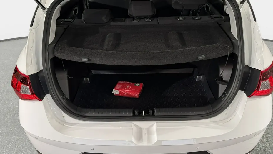HYUNDAI i20 -