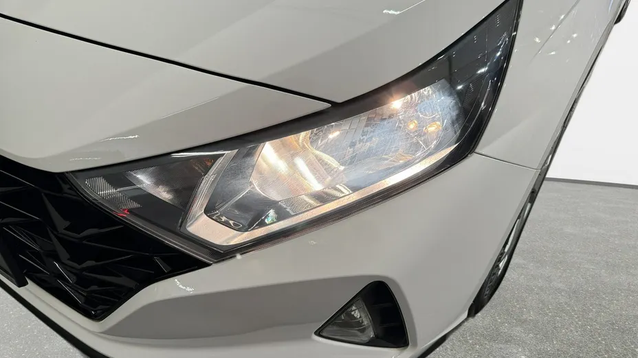 HYUNDAI i20 -