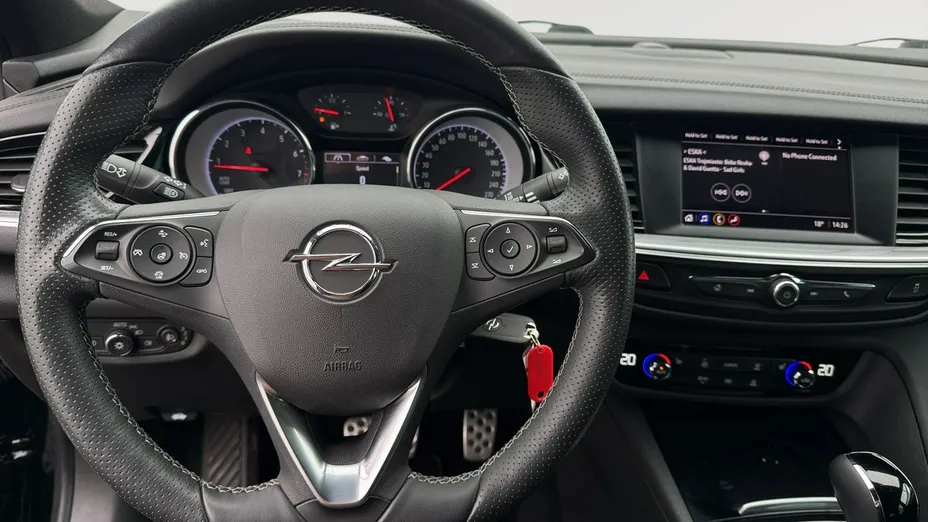 OPEL Insignia -