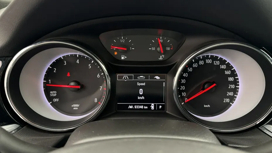 OPEL Insignia -