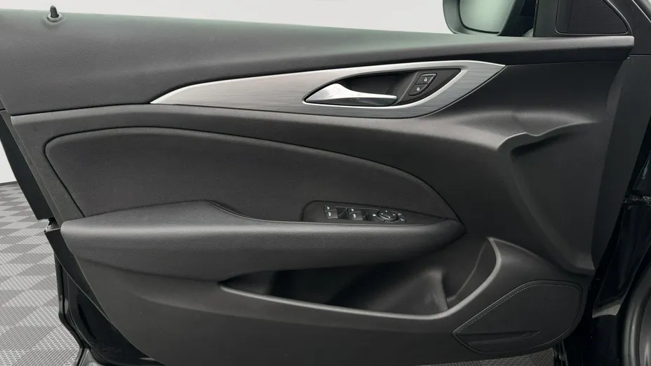 OPEL Insignia -
