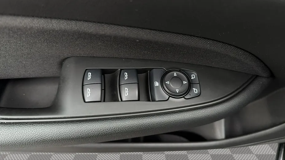 OPEL Insignia -