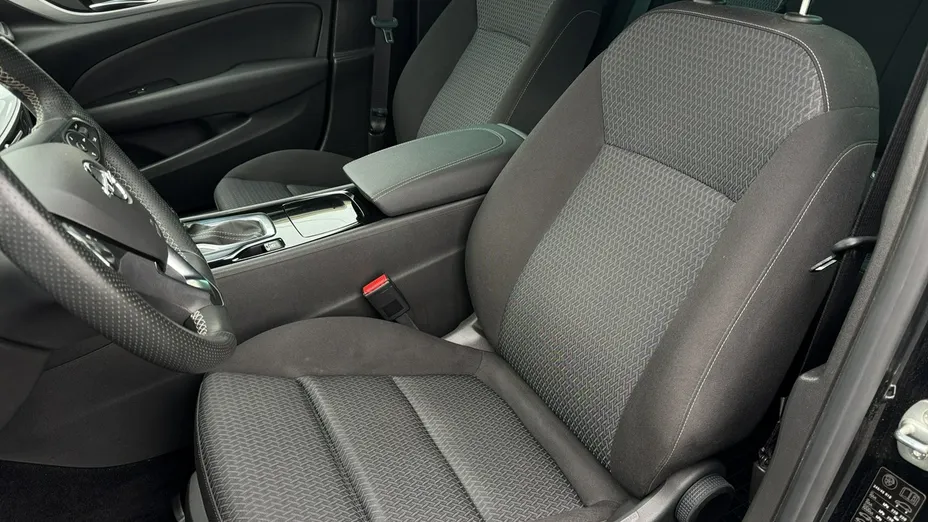 OPEL Insignia -