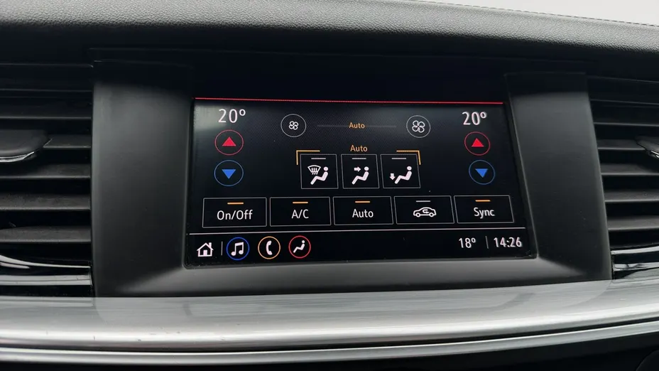 OPEL Insignia -