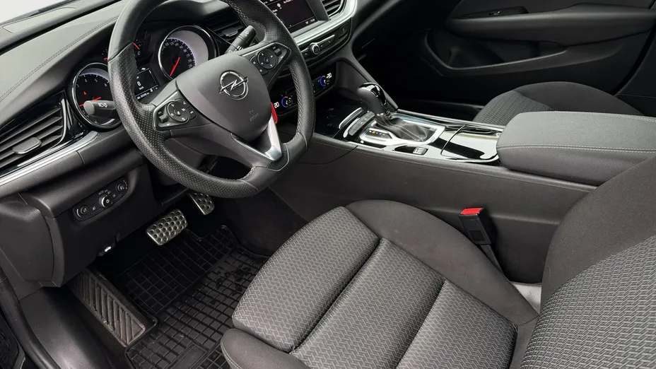 OPEL Insignia -