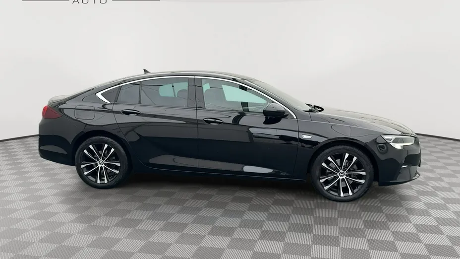 OPEL Insignia -