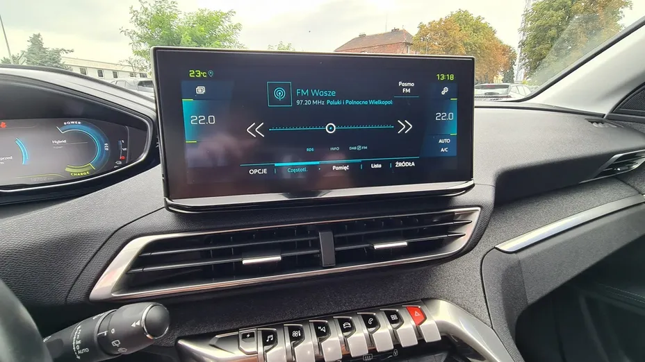 PEUGEOT 3008 -