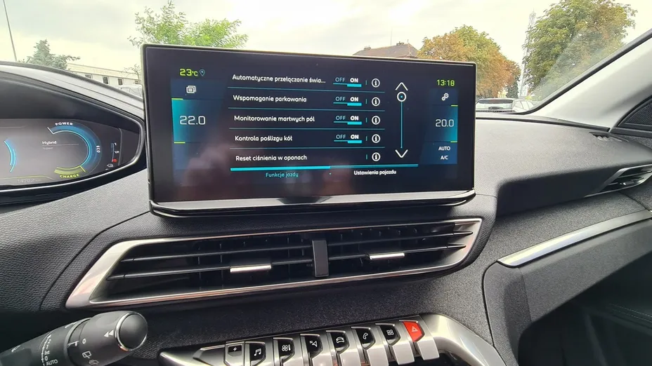 PEUGEOT 3008 -