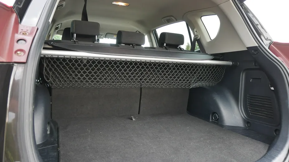 TOYOTA RAV4 -