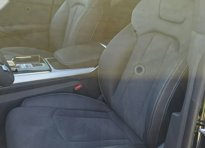 AUDI Q8 -