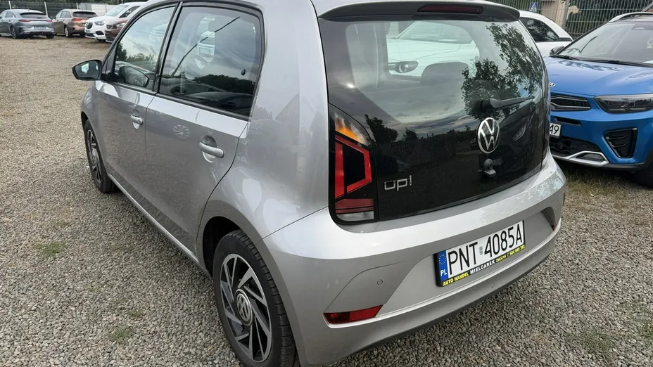 VOLKSWAGEN up! -
