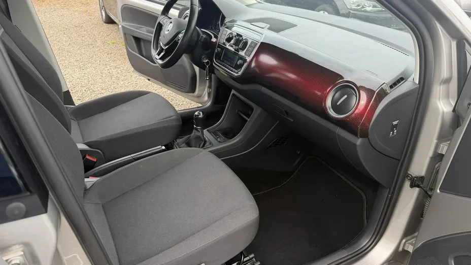 VOLKSWAGEN up! -