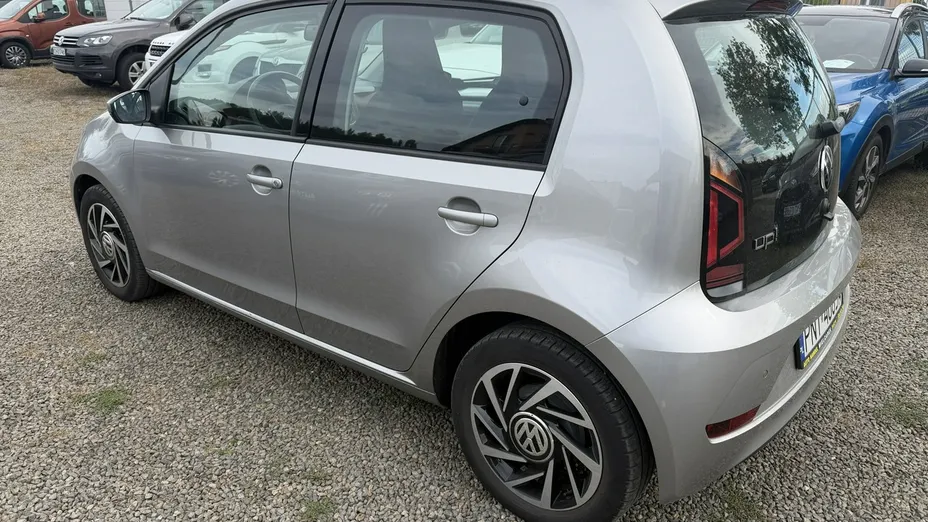 VOLKSWAGEN up! -
