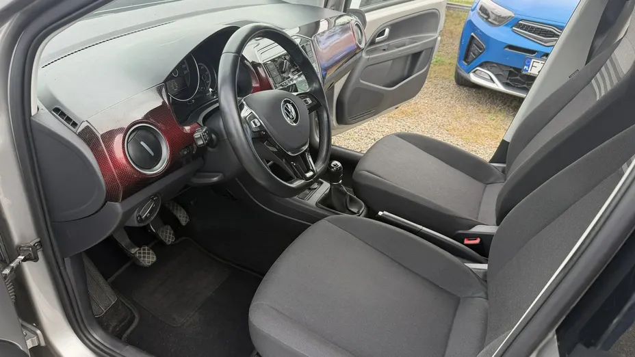 VOLKSWAGEN up! -