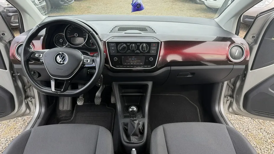 VOLKSWAGEN up! -