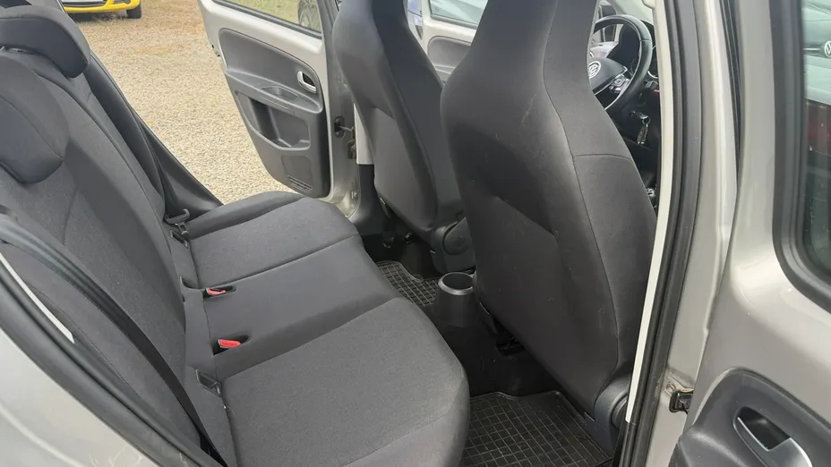 VOLKSWAGEN up! -