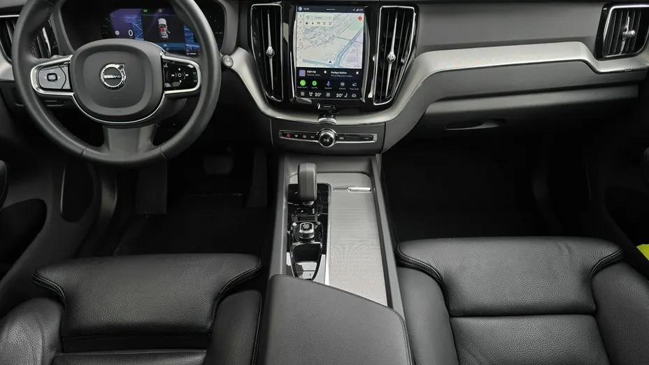VOLVO XC60 -