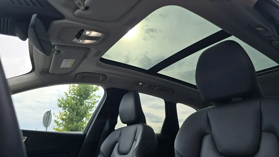 VOLVO XC60 -