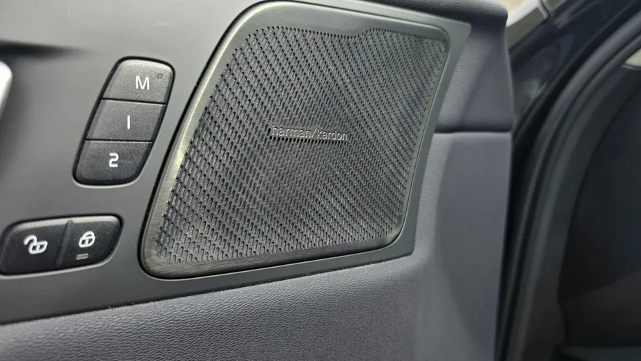 VOLVO XC60 -